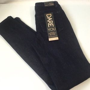 ❤️ Dark Skinny Jeans ❤️